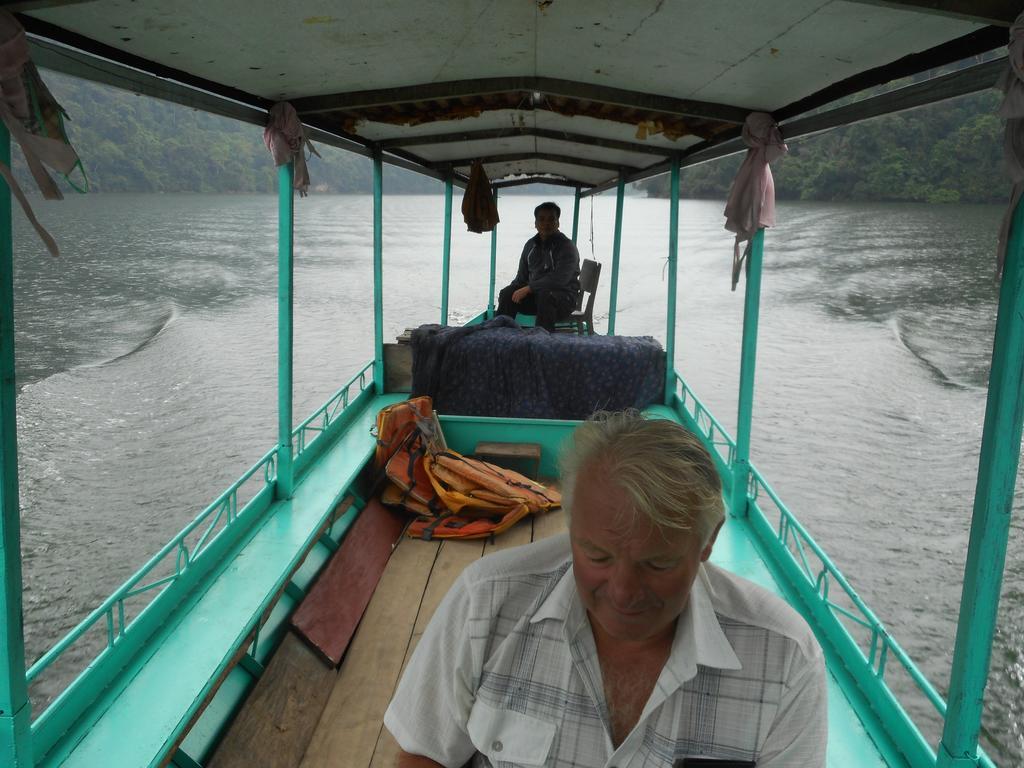 Ba Be Lake Homestay - Quynh Chi Exterior photo